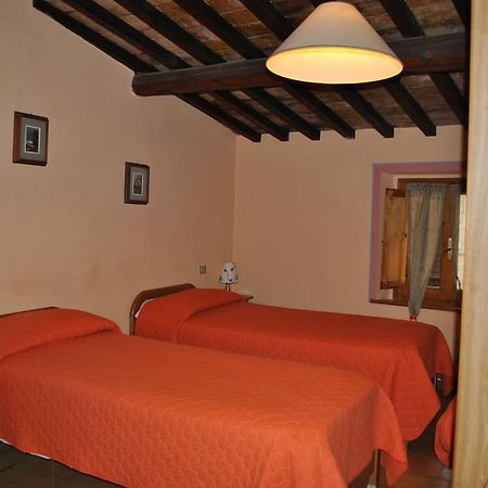 Il Gatto E La Volpe Hotel Gambassi Terme Habitación foto