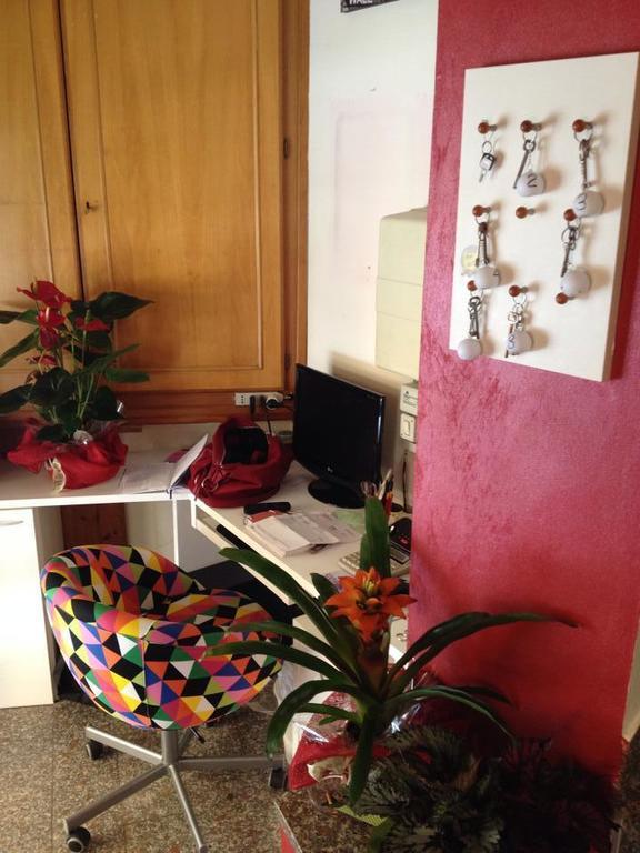 Il Gatto E La Volpe Hotel Gambassi Terme Exterior foto