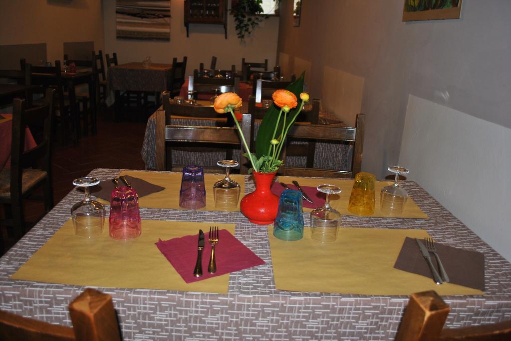 Il Gatto E La Volpe Hotel Gambassi Terme Habitación foto