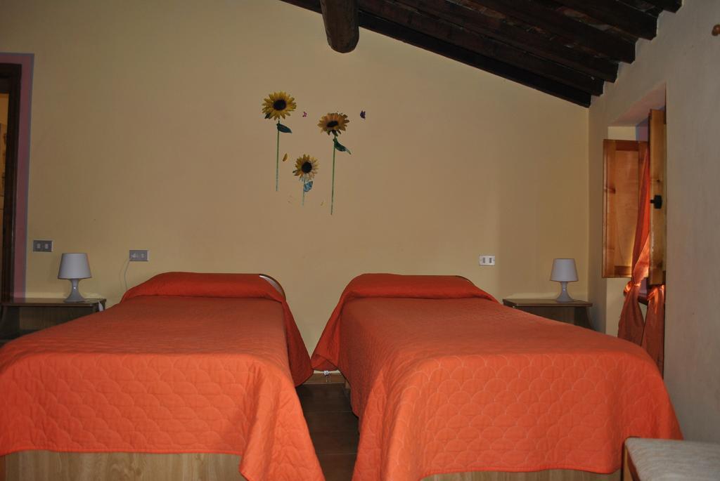 Il Gatto E La Volpe Hotel Gambassi Terme Habitación foto